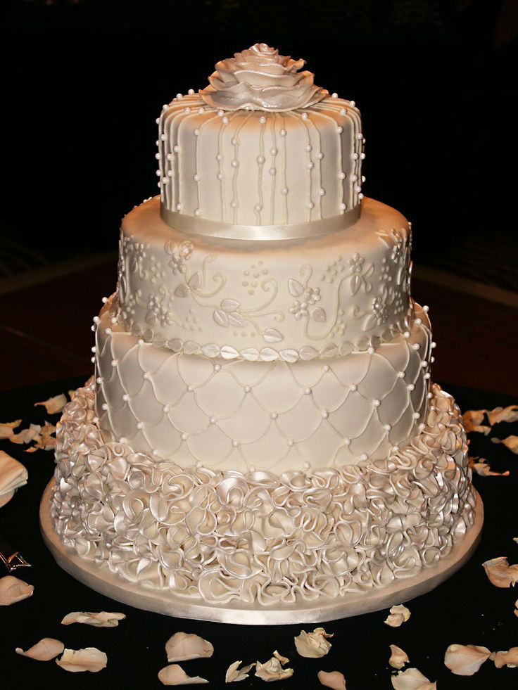 Snowflake Wedding Cakes
 41 Adorable Winter Wedding Cake Ideas Sortra