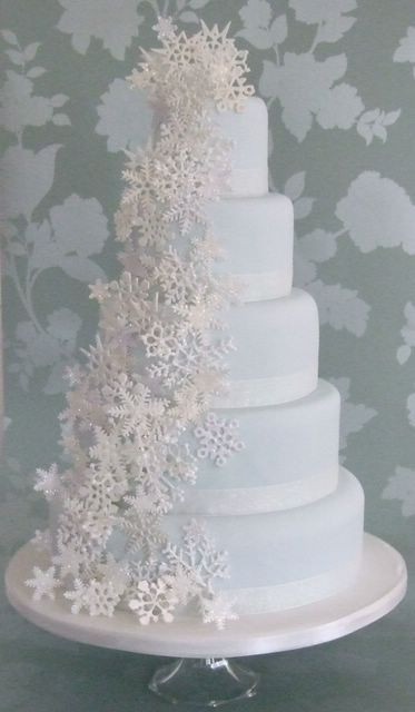 Snowflake Wedding Cakes
 34 Magical Winter Wonderland Wedding Ideas Weddingomania