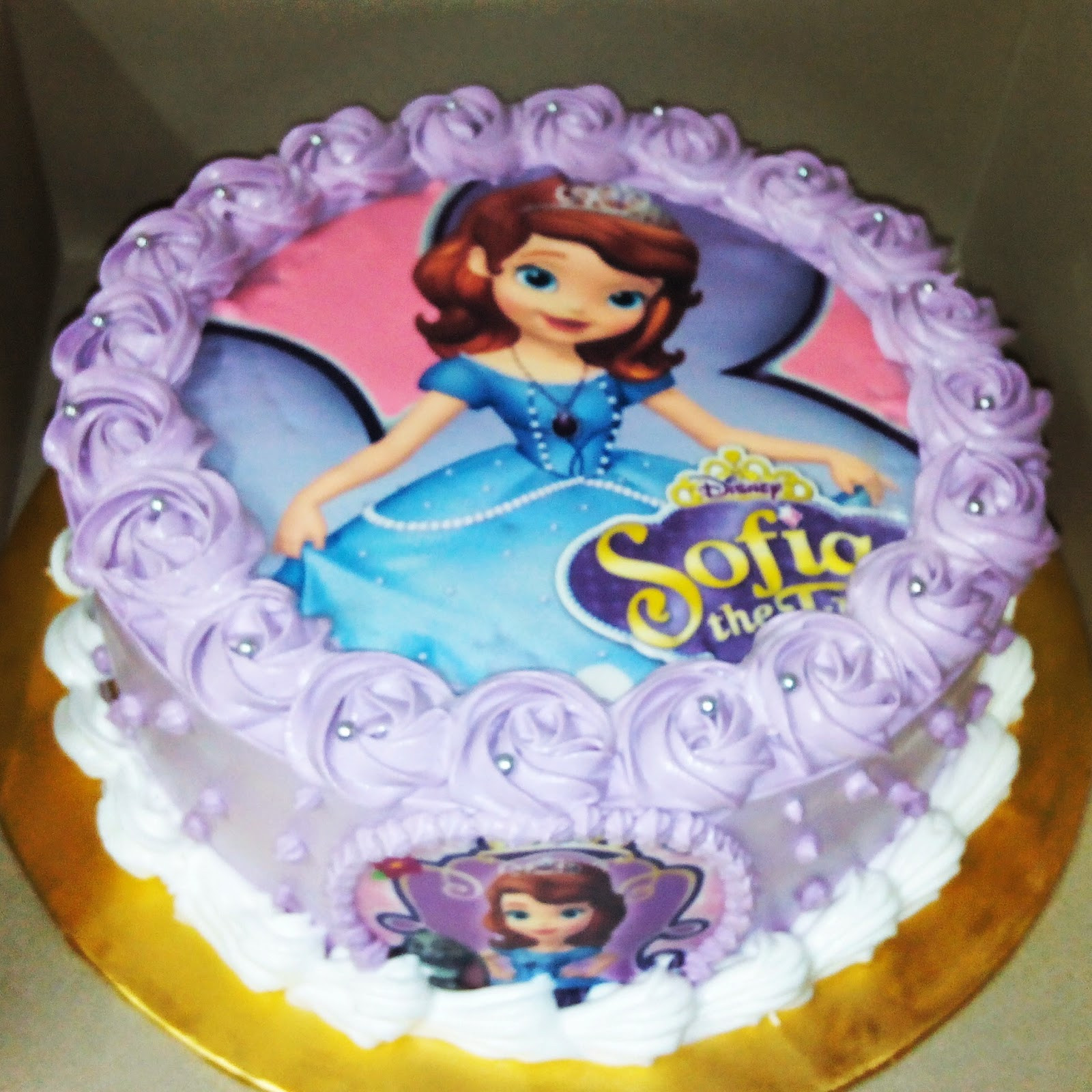 Sofia Birthday Cake
 szcutesweet Sofia the first birthday cake