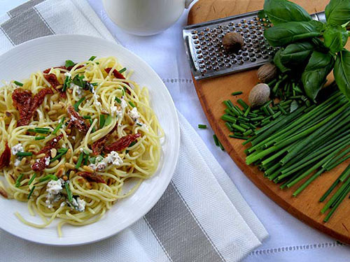 Spaghetti With Ricotta Cheese
 Spaghetti With Ricotta Cheese And Pine Nuts Recipe