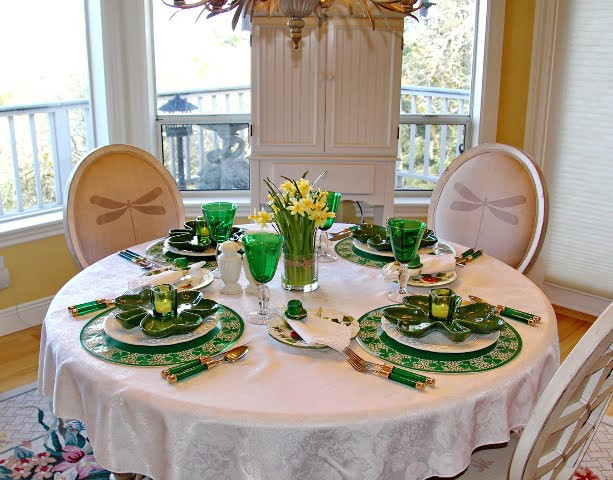 St Patrick'S Day Dinner
 St Patrick s Day Table Setting with Shamrock Plates