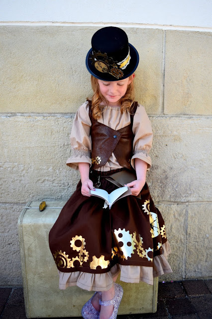 Steampunk Costumes DIY
 DIY Steampunk Costumes for the Family