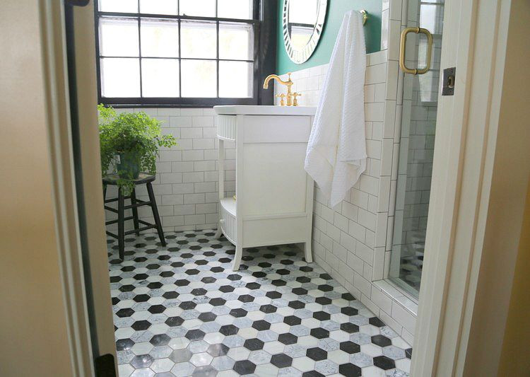 Subway Tile Bathroom Designs
 16 Beautiful Bathrooms With Subway Tile