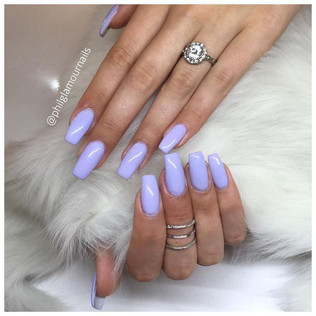 Summer Acrylic Nail Colors
 Her summer nails in 2019