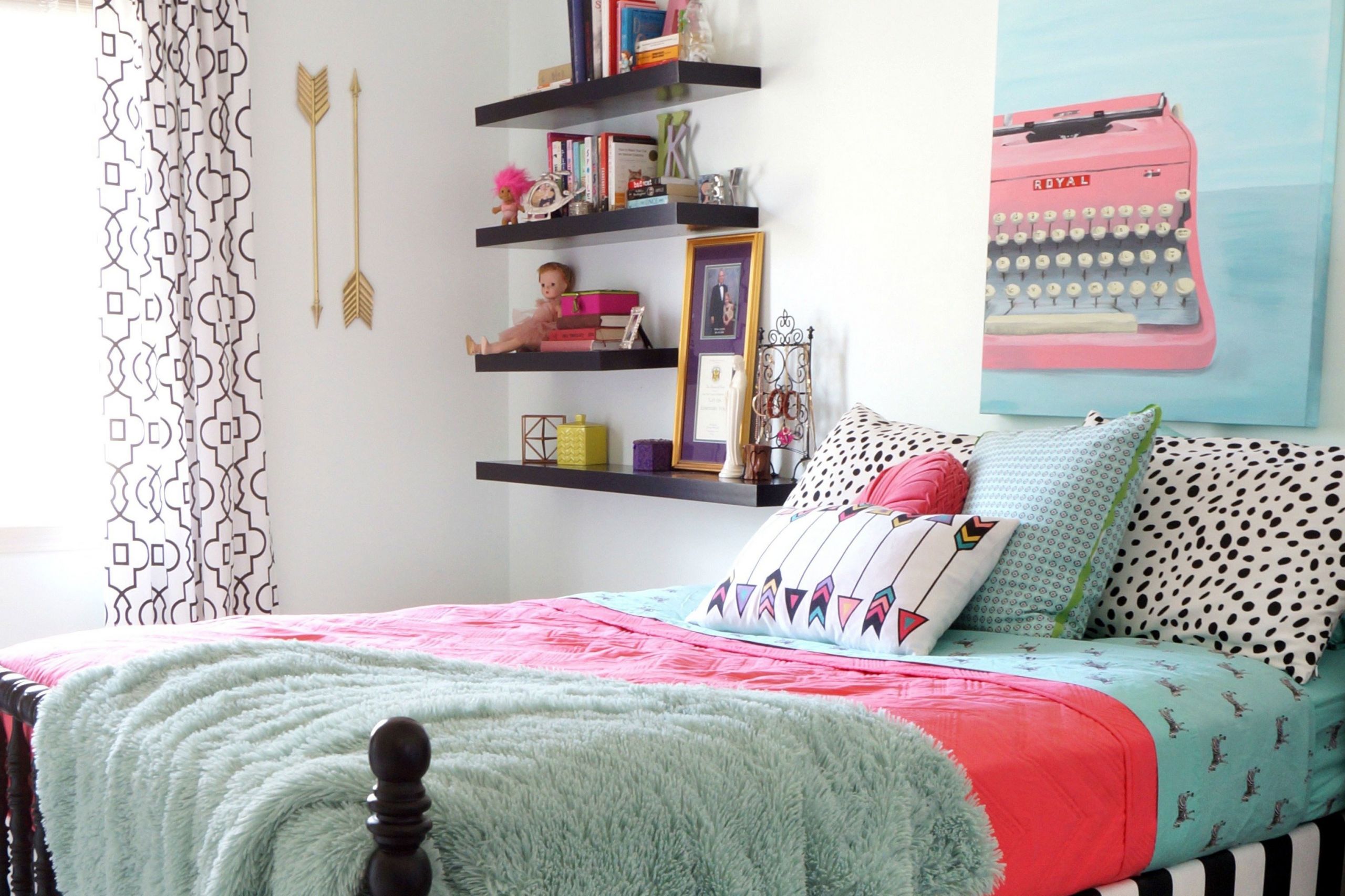 Teenage Girl Bedroom Themes
 5 Stylish Teen Bedrooms