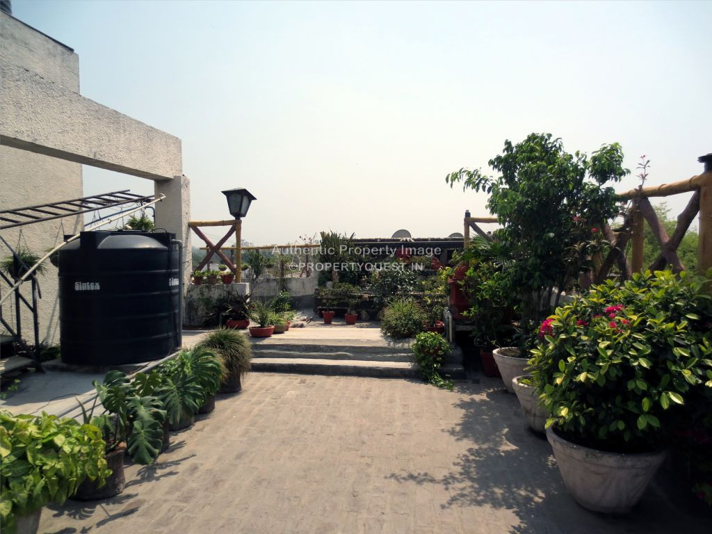 Terrace Landscape Residential
 4 BHK Residential Flat with Exclusive Terrace Garden for