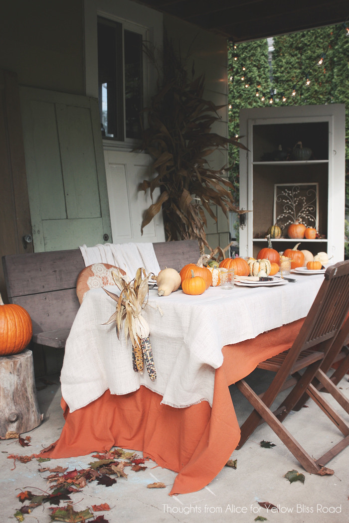 Thanksgiving Dinner Party Decorating Ideas
 Thanksgiving Tables & Fall Tablescape Inspiration
