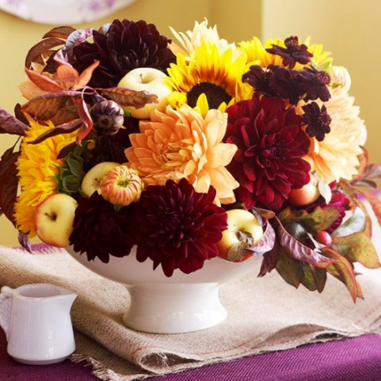 Thanksgiving Flower Centerpieces
 42 Amazing Flower Decorations For A Thanksgiving Table