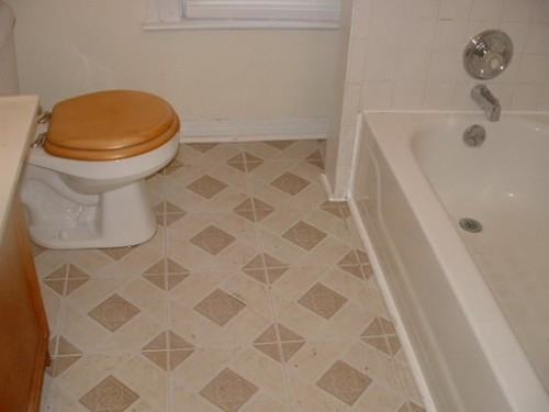 Tiles For Small Bathroom Floor
 Small Bathroom Floor Tile Ideas Decor IdeasDecor Ideas