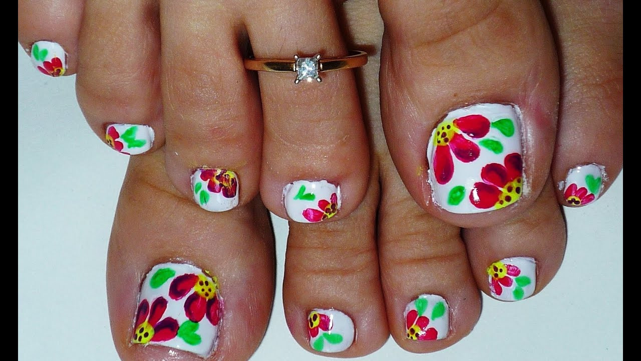 Toe Nail Designs Pictures
 Summer Flowers Toe Nail Art Design