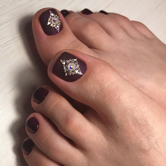 Toe Nail Designs With Rhinestones
 Pedicure Ideas For Your Fabulous Nails