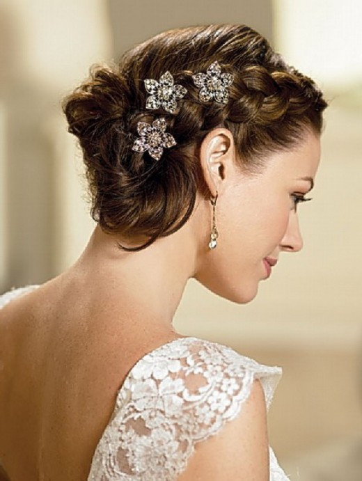 Updo Hairstyle For Wedding
 RainingBlossoms Trendy Wedding Hairstyles Updos