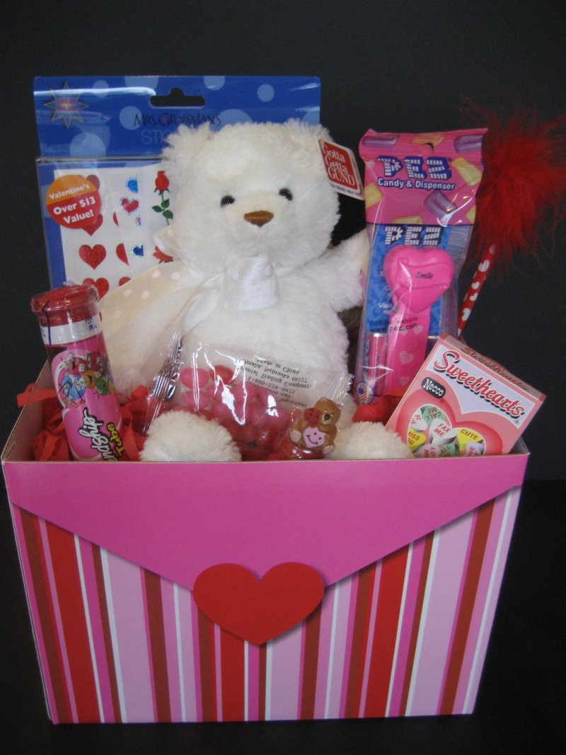 Valentine Gift Baskets Kids
 The e In e Dollar Valentine’s Day Gift Baskets for