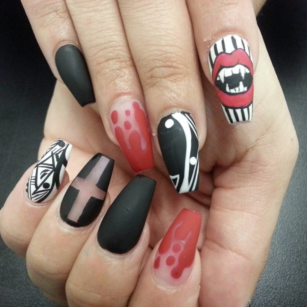 Vampire Nail Art
 Living TRUE – Model Blog Getting Spooky