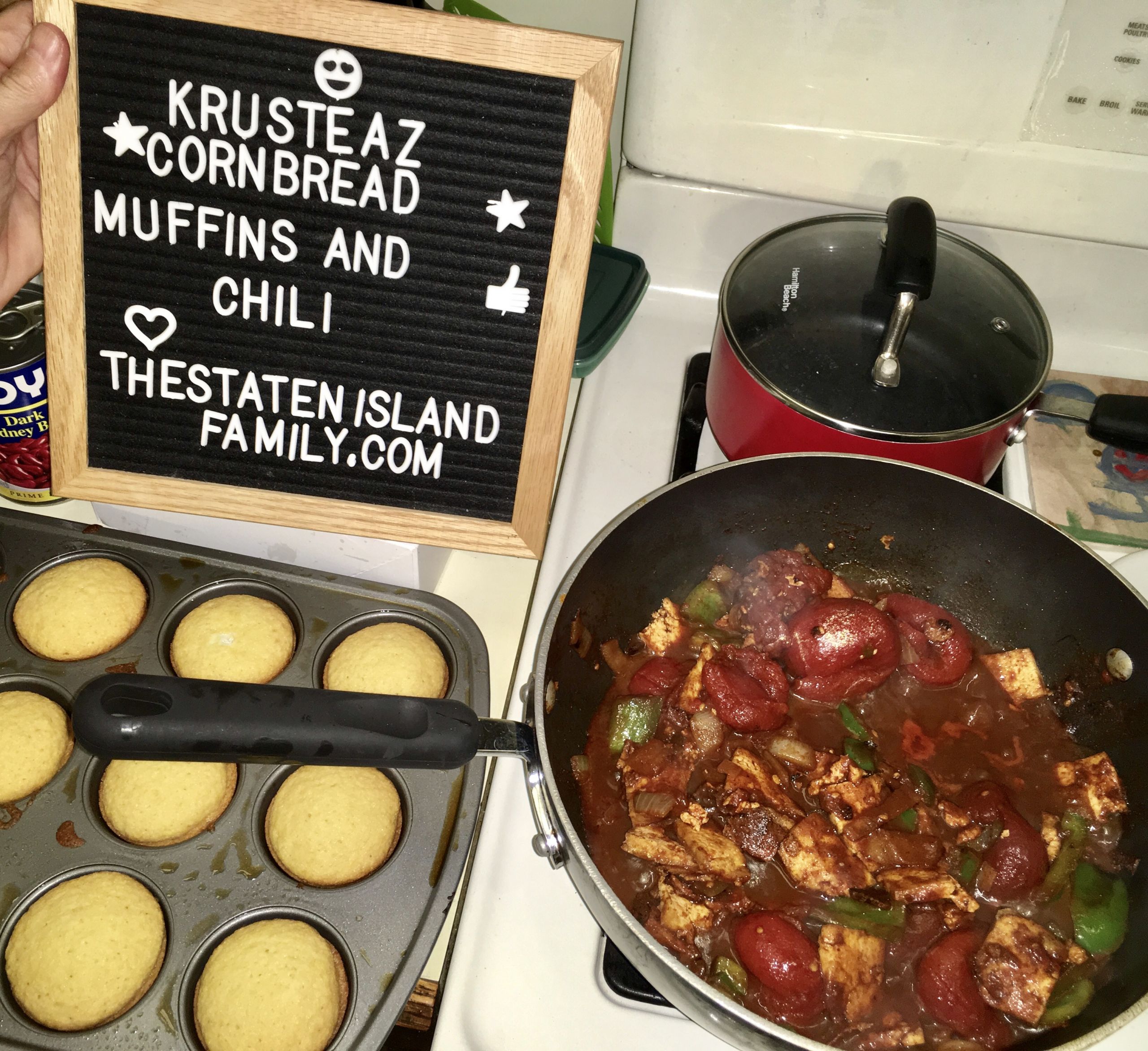 Vegetarian Game Day Recipes
 Game Day Ve arian Chili and Krusteaz Cornbread Muffin