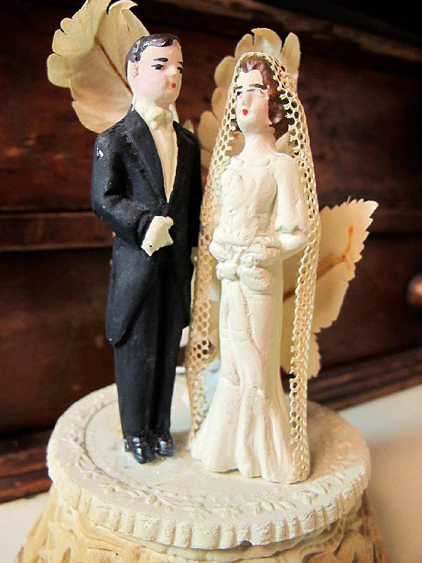 Vintage Wedding Cake Toppers
 Vintage Style Wedding Cake Toppers