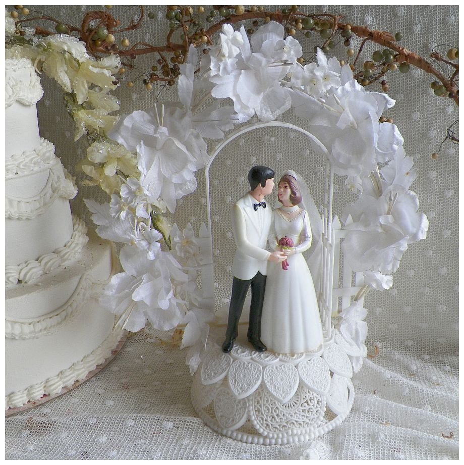 Vintage Wedding Cake Toppers
 Vintage Wilton Wedding Cake Topper