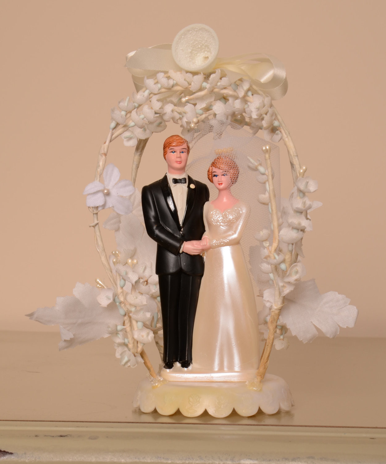 Vintage Wedding Cake Toppers
 Vintage Bride & Groom Wedding Cake Topper