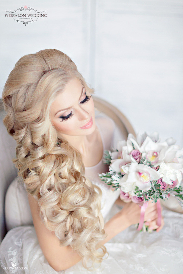 Wedding Bridesmaids Hairstyles
 10 Glamorous Wedding Hairstyles You ll Love Belle The