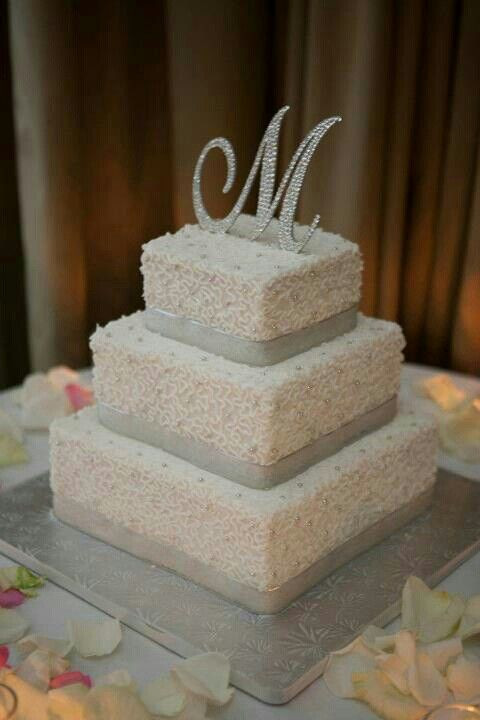 Wedding Cake Frosting
 Buttercream frosting wedding cake