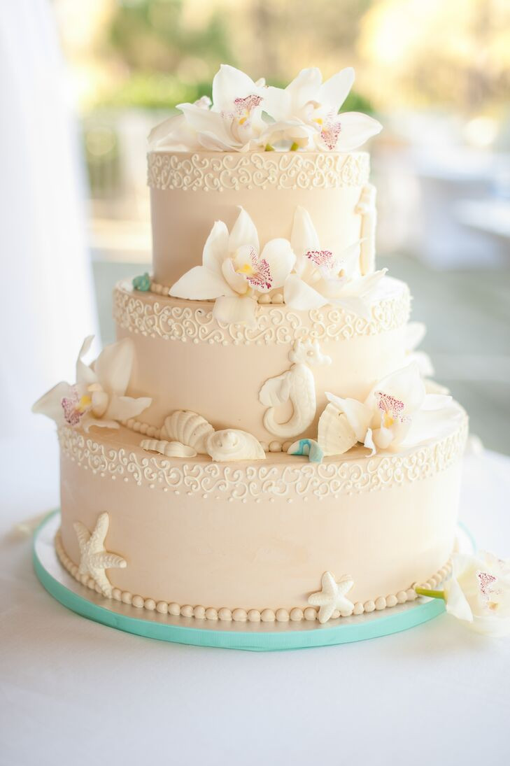 Wedding Cakes Beach Theme
 Beach Themed Wedding Cake with Seashells and Seahorses