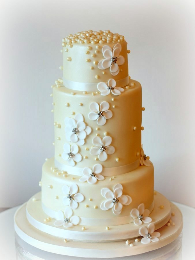 Wedding Cakes Online
 24 Fab Wedding Cakes for 2016 Couples