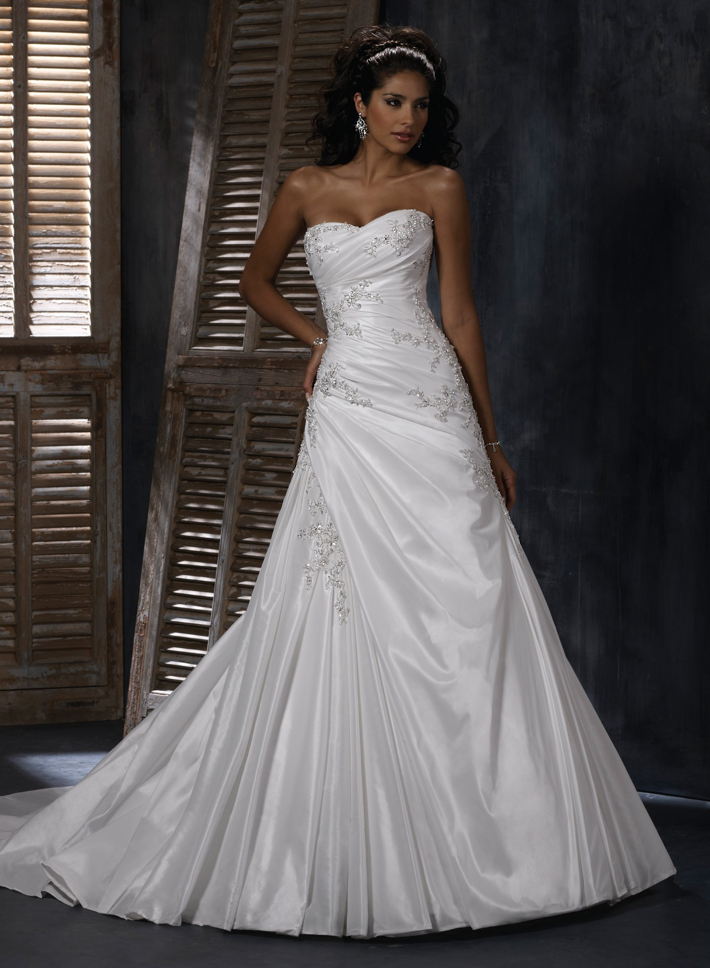 Wedding Dress Sweetheart Neckline
 21 Gorgeous A Line Wedding Dresses Ideas – The WoW Style