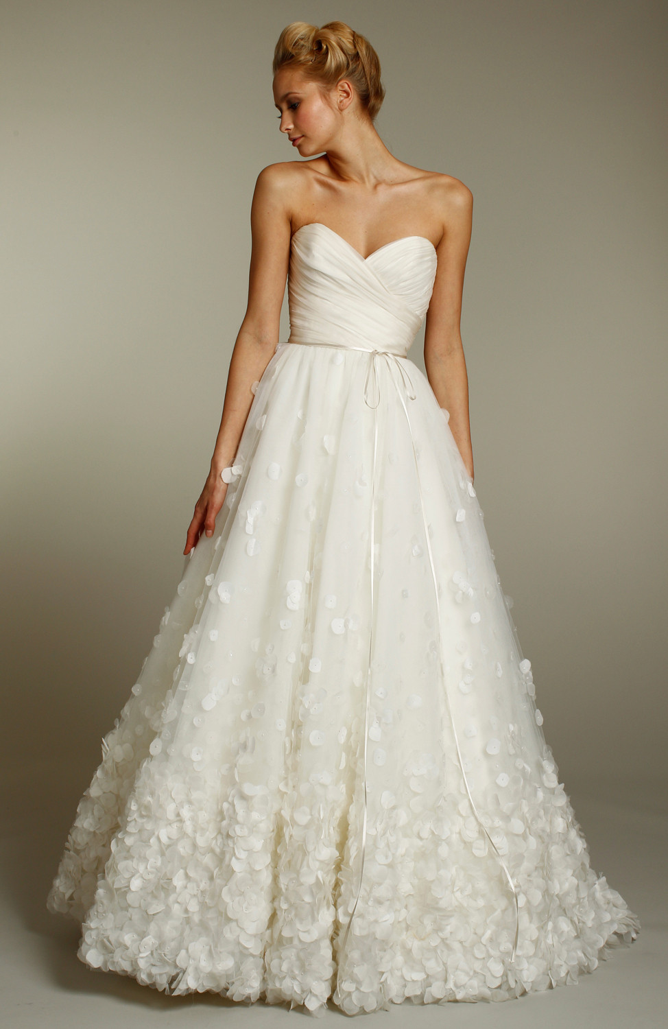 Wedding Dress Sweetheart Neckline
 Ivory a line wedding dress with sweetheart neckline and