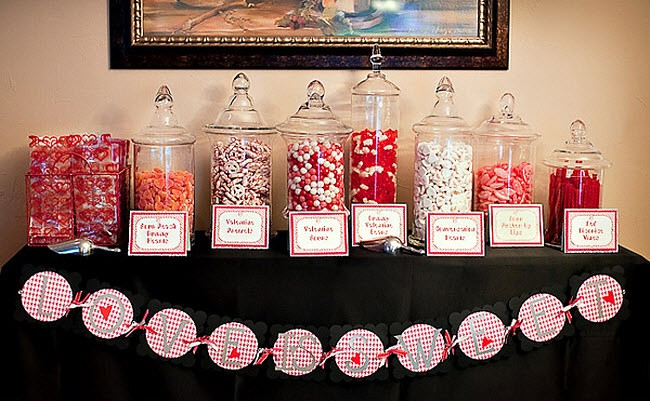 Wedding Engagement Party Theme Ideas
 Engagement party idea "Love is Sweet" candy bar