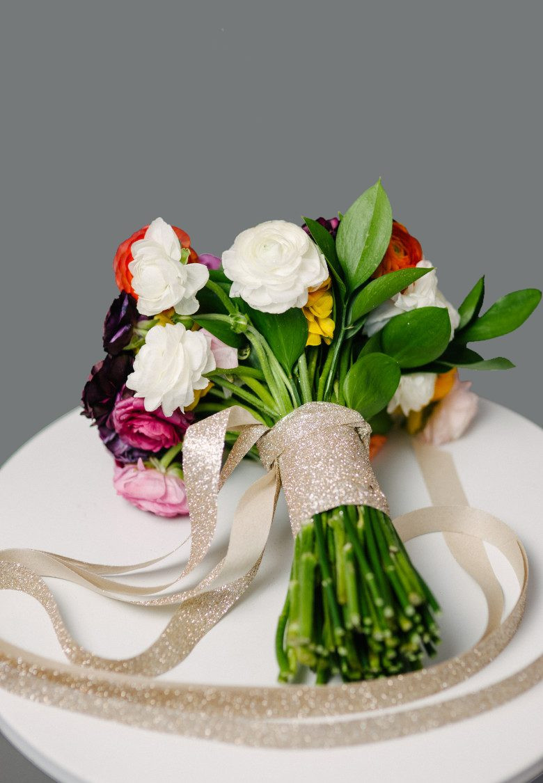Wedding Flowers DIY
 How to Make a DIY Wedding Bouquet