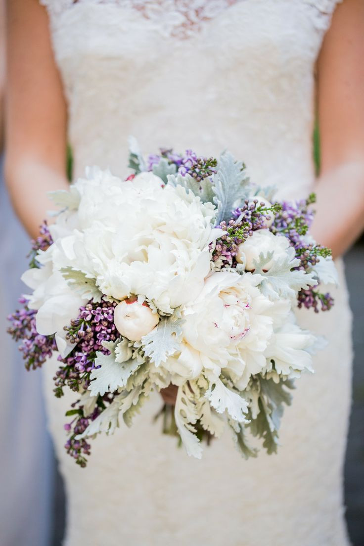 Wedding Flowers Ideas
 Finding the right flowers for your wedding bouquet