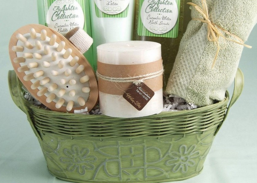 Wedding Gift Basket Ideas For Bride And Groom
 Wedding Gift Baskets For Bride