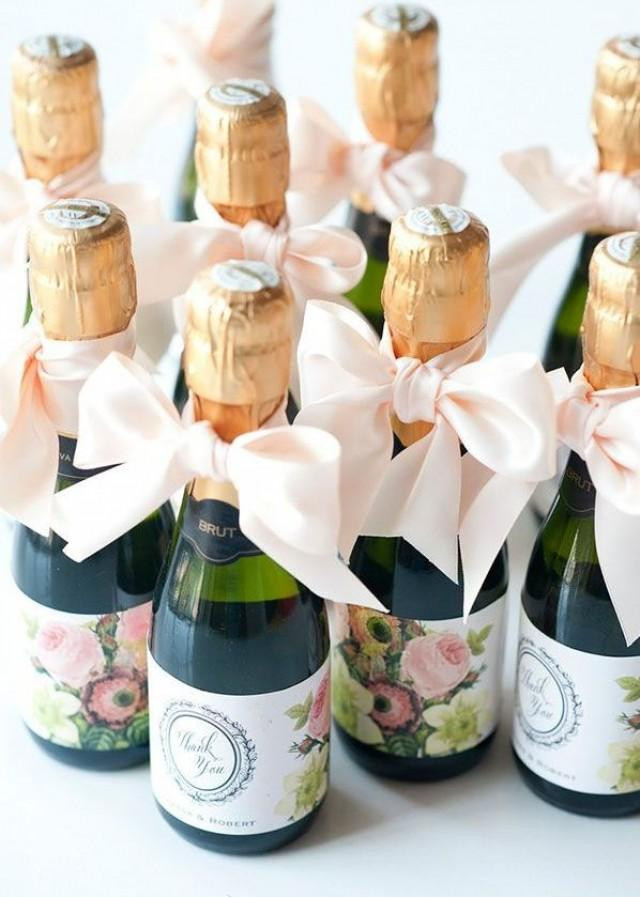 Wedding Gifts For Guest
 10 Wedding Favors Your Guests Won t Hate Weddbook