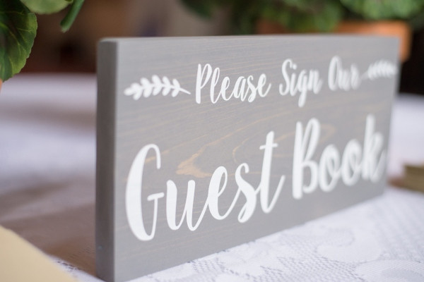 Wedding Guest Book Comments
 7 Interactive Wedding Guest Book Ideas