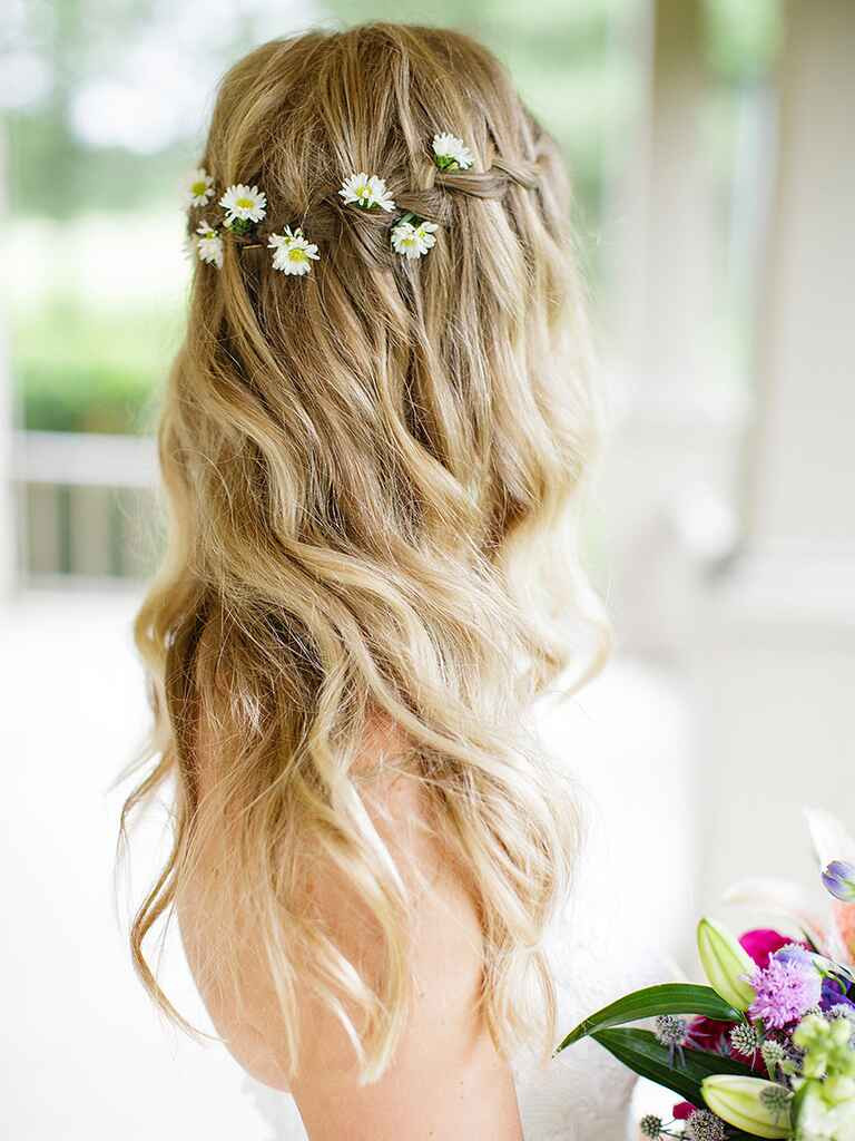 Wedding Hair Flower
 17 Wedding Hairstyles for Long Hair With Flowers