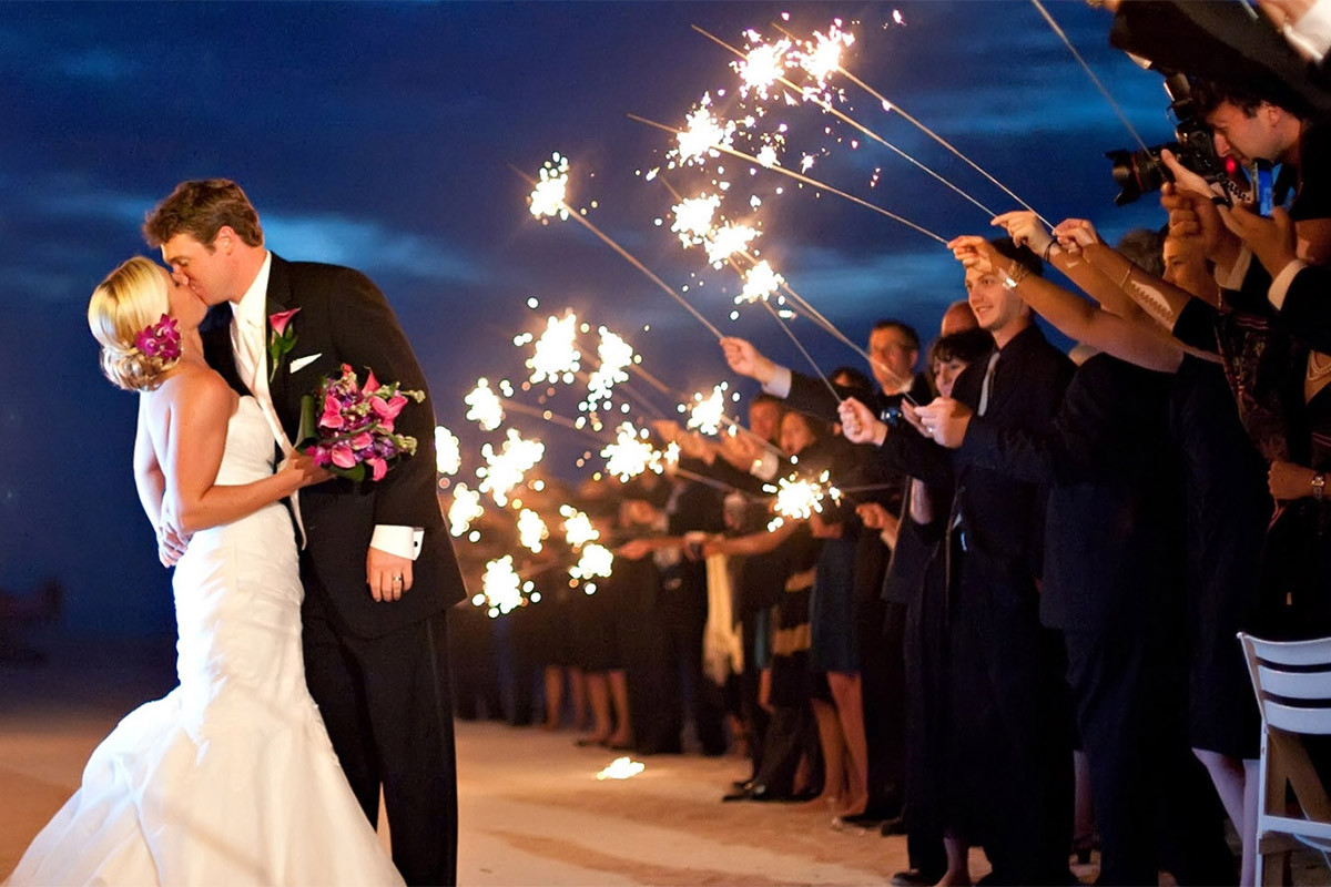 Wedding Send Off Sparklers
 20 Magical Wedding Sparkler Send f Ideas for Your Wedding
