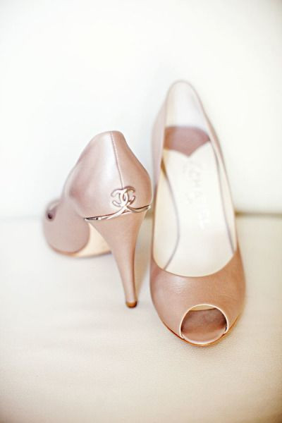 Wedding Shoes Chicago
 Modern Chicago Wedding by Olivia Leigh graphie