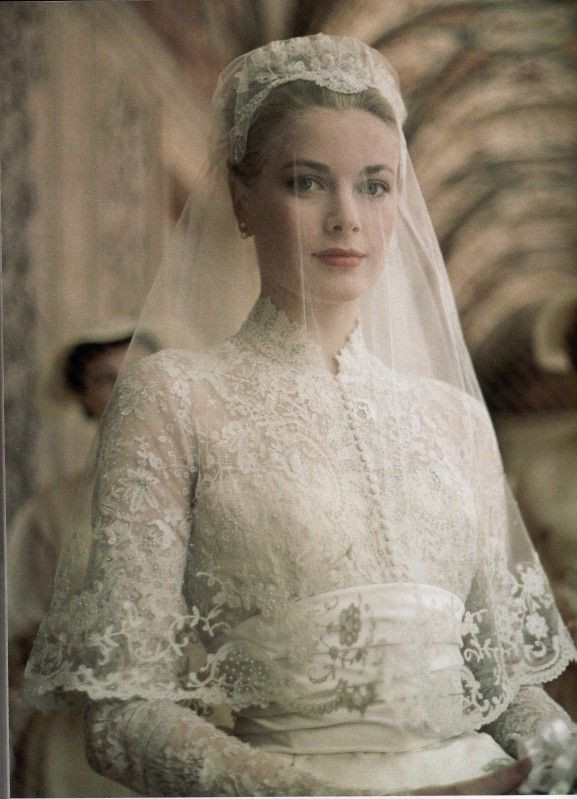 Wedding Veils Covering Face
 Just look at this classic veil worn by Grace Kelly with a