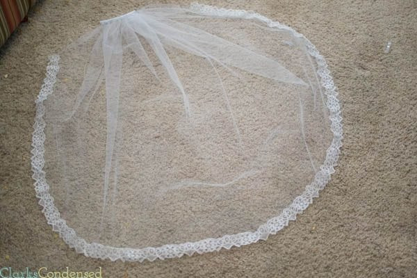 Wedding Veils DIY
 Simple DIY Wedding Veil