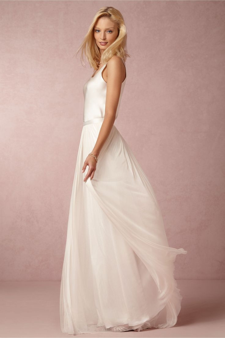 What To Wear Under Wedding Dress
 Smokin Hot Wedding Dresses Under $500