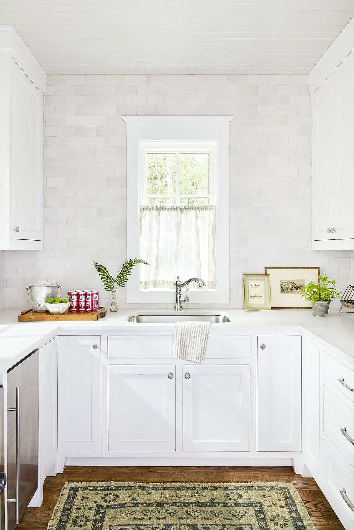 White Kitchen Cabinets Designs
 24 Best White Kitchens of White Kitchen Design
