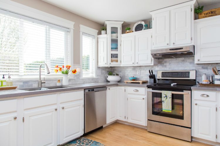 White Kitchen Cabinets Designs
 20 Beautiful White Kitchen Cabinets Ideas