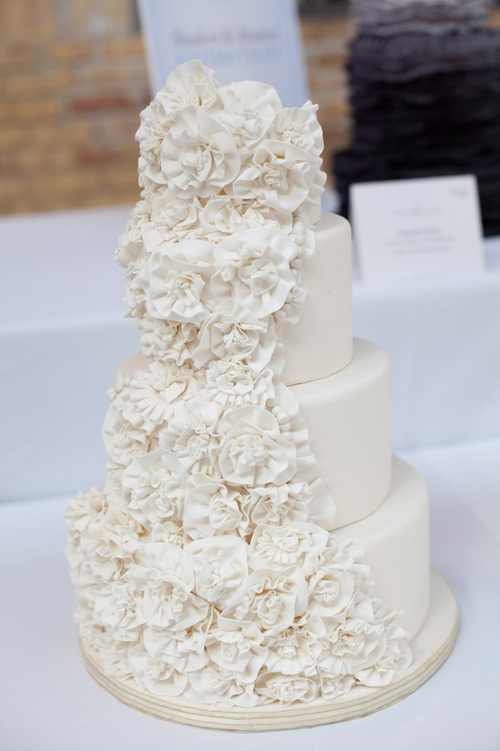 Wonderful Wedding Cakes
 Honey Buy wonderful wedding cake