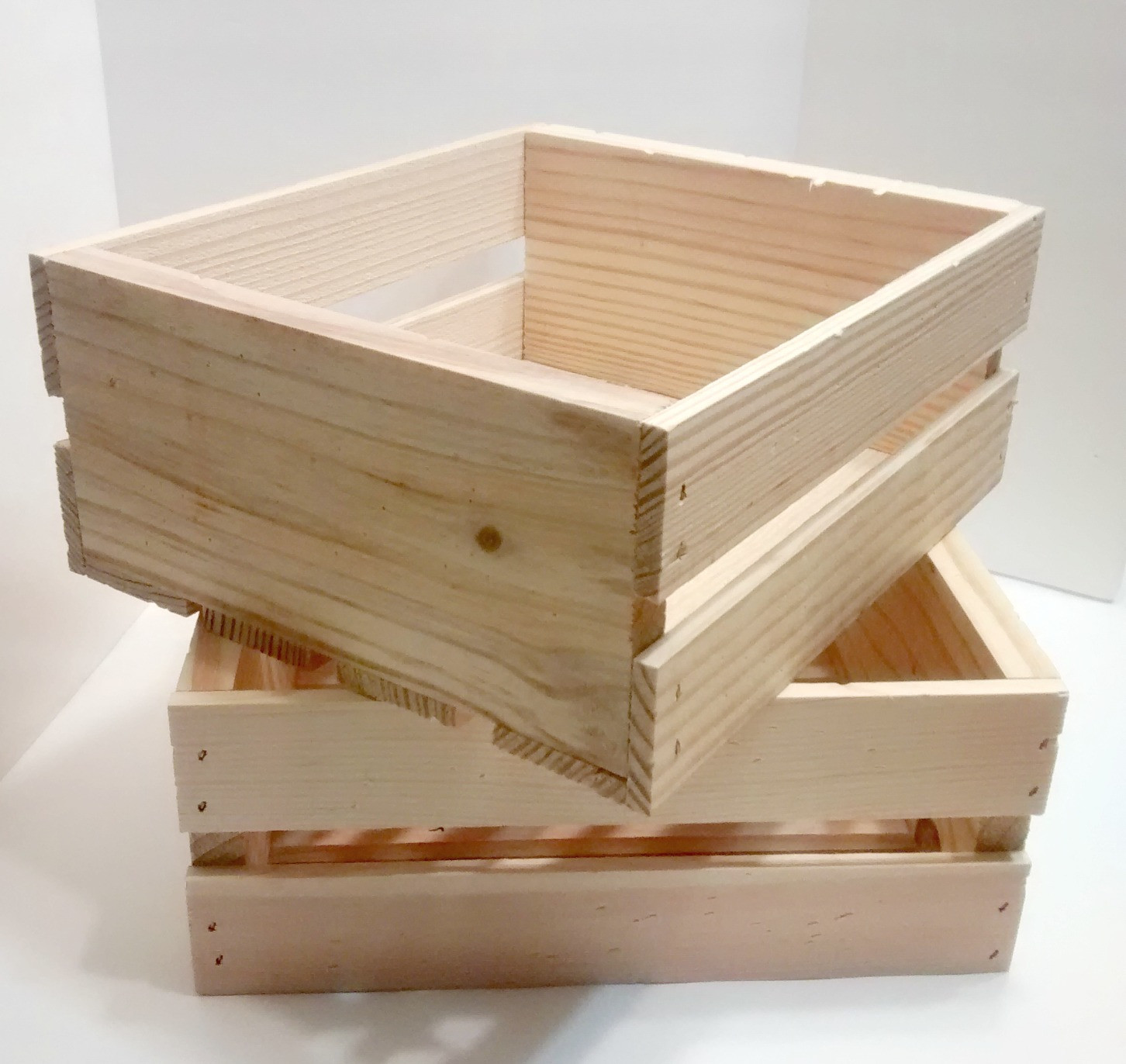 Wooden Crates DIY
 DIY Vintage Wooden Crate