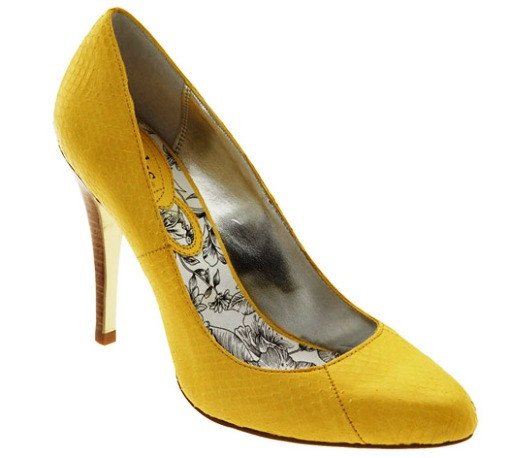 Yellow Wedding Shoes
 Muslim fashion 2012