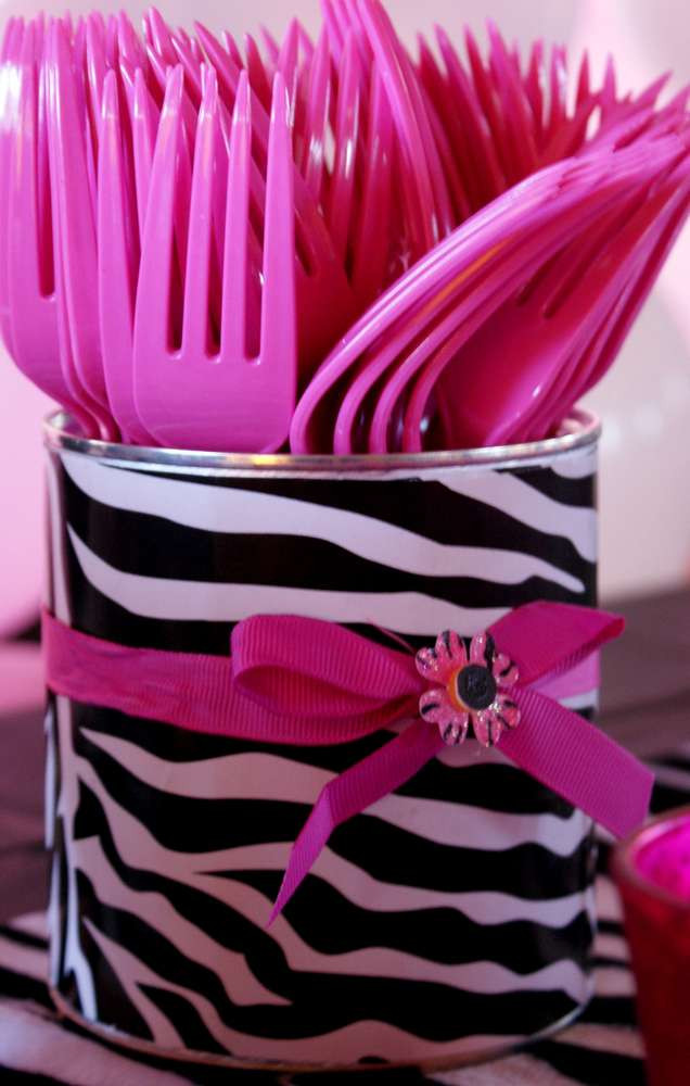 Zebra Print And Pink Birthday Party Ideas
 Pink Zebra Theme Birthday Party Ideas