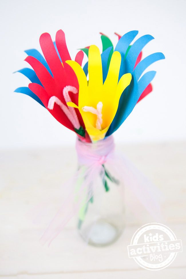 Art Craft For Mother's Day
 Mothers Day Craft A Handmade Bouquet