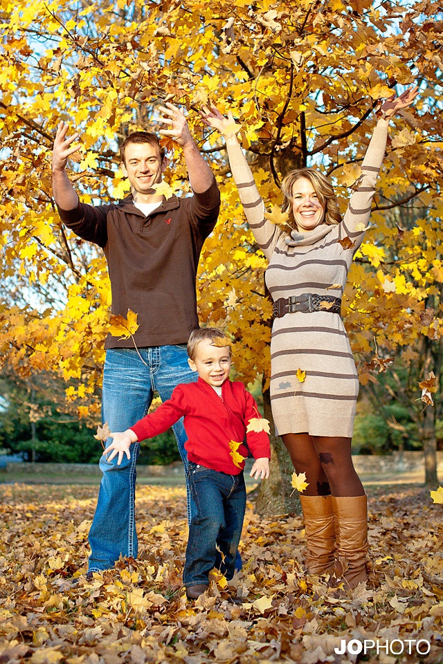 Fall Family Photo Ideas
 31 best Fall family photo ideas images on Pinterest