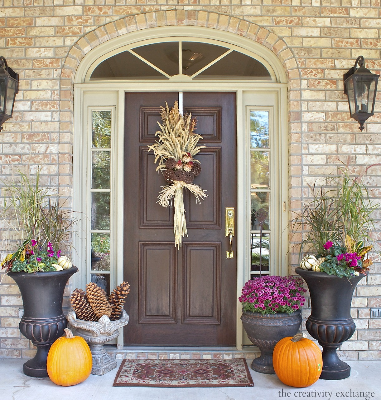 Front Porch Fall Decorating Ideas
 Easy Fall Door Swag Using Dried Naturals