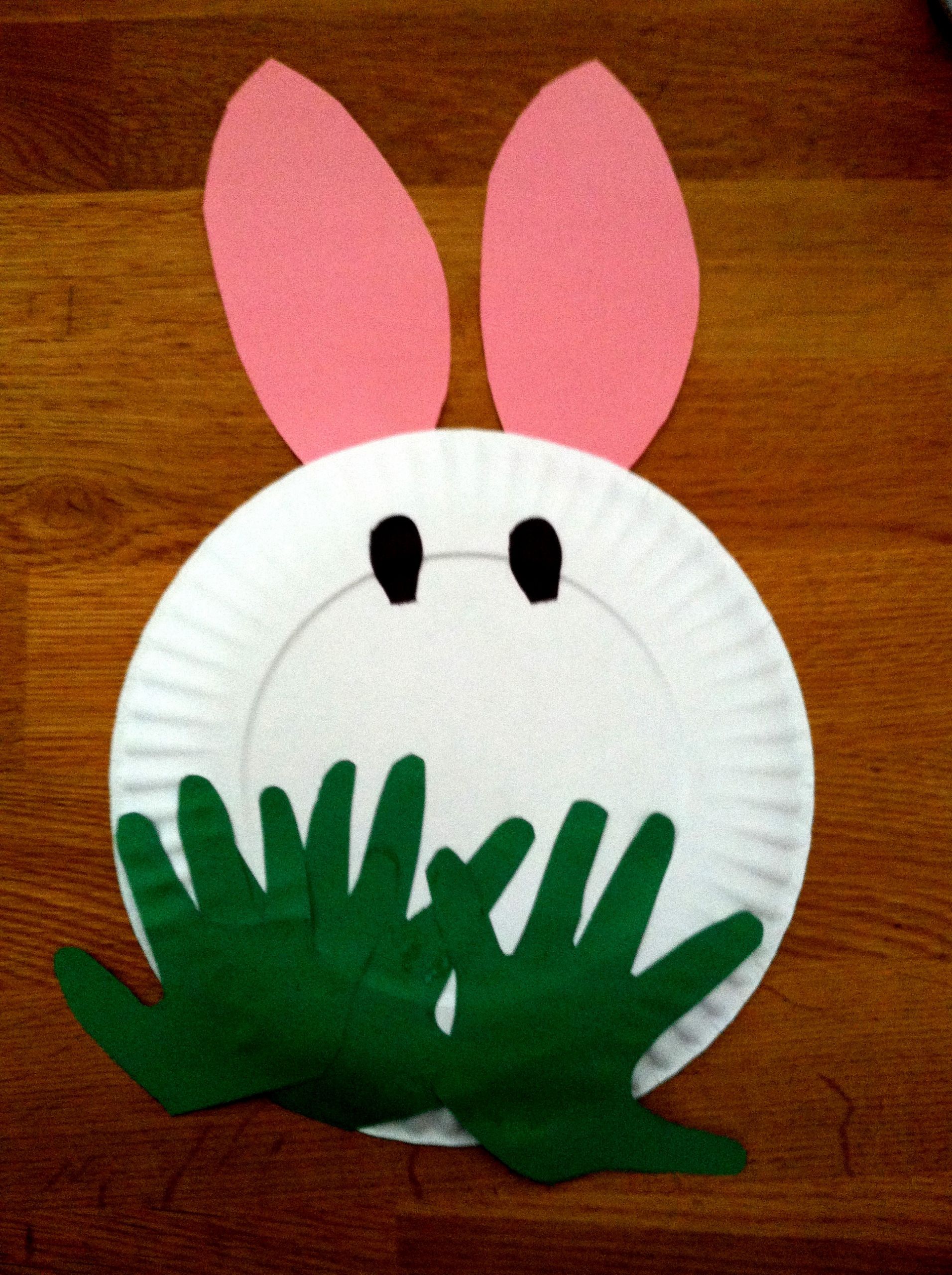Kindergarten Easter Crafts
 Peeking Bunny Easter Craft SUPER MOMMY TO THE RESCUE